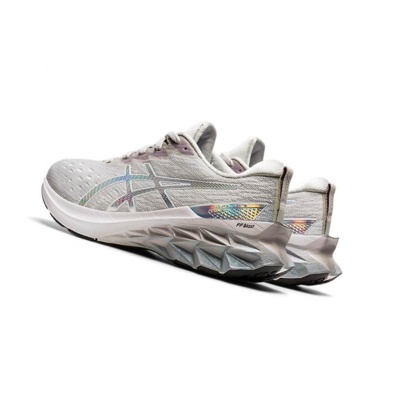 Chaussure Running Asics NOVABLAST 2 Femme Grise | OBGF72438