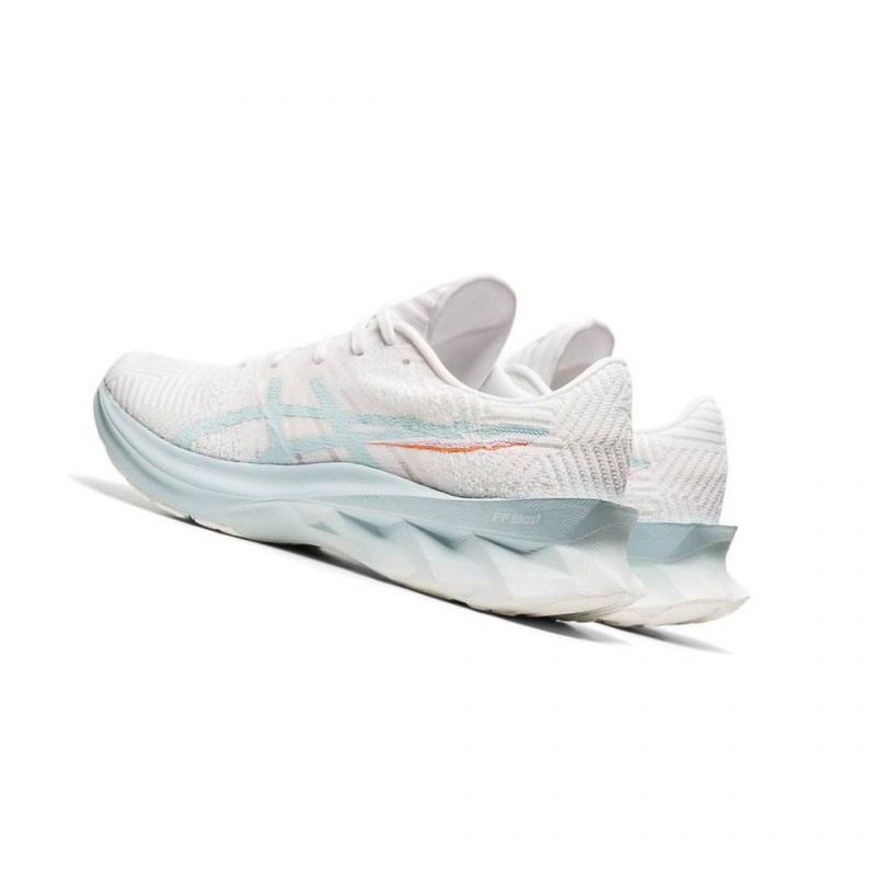 Chaussure Running Asics NOVABLAST Femme Blanche | XYRL76290